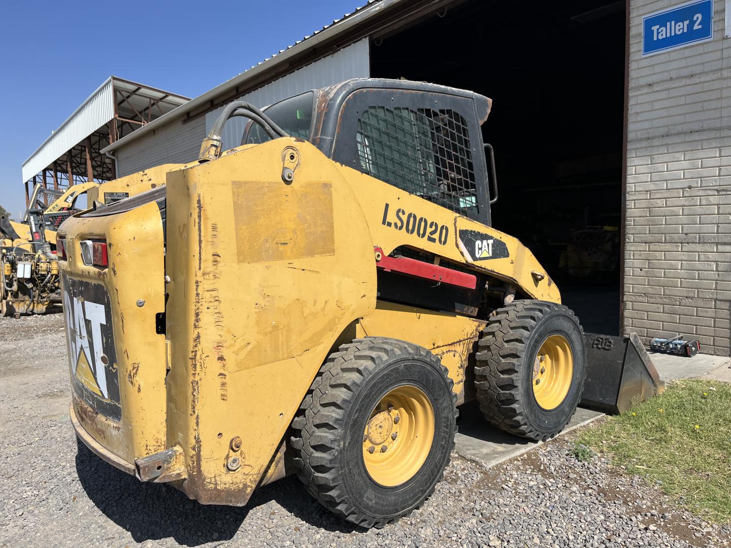 ./imagenes/INVOICE/2019/16087/MINICARGADOR CATERPILLAR 246C (5).JPG